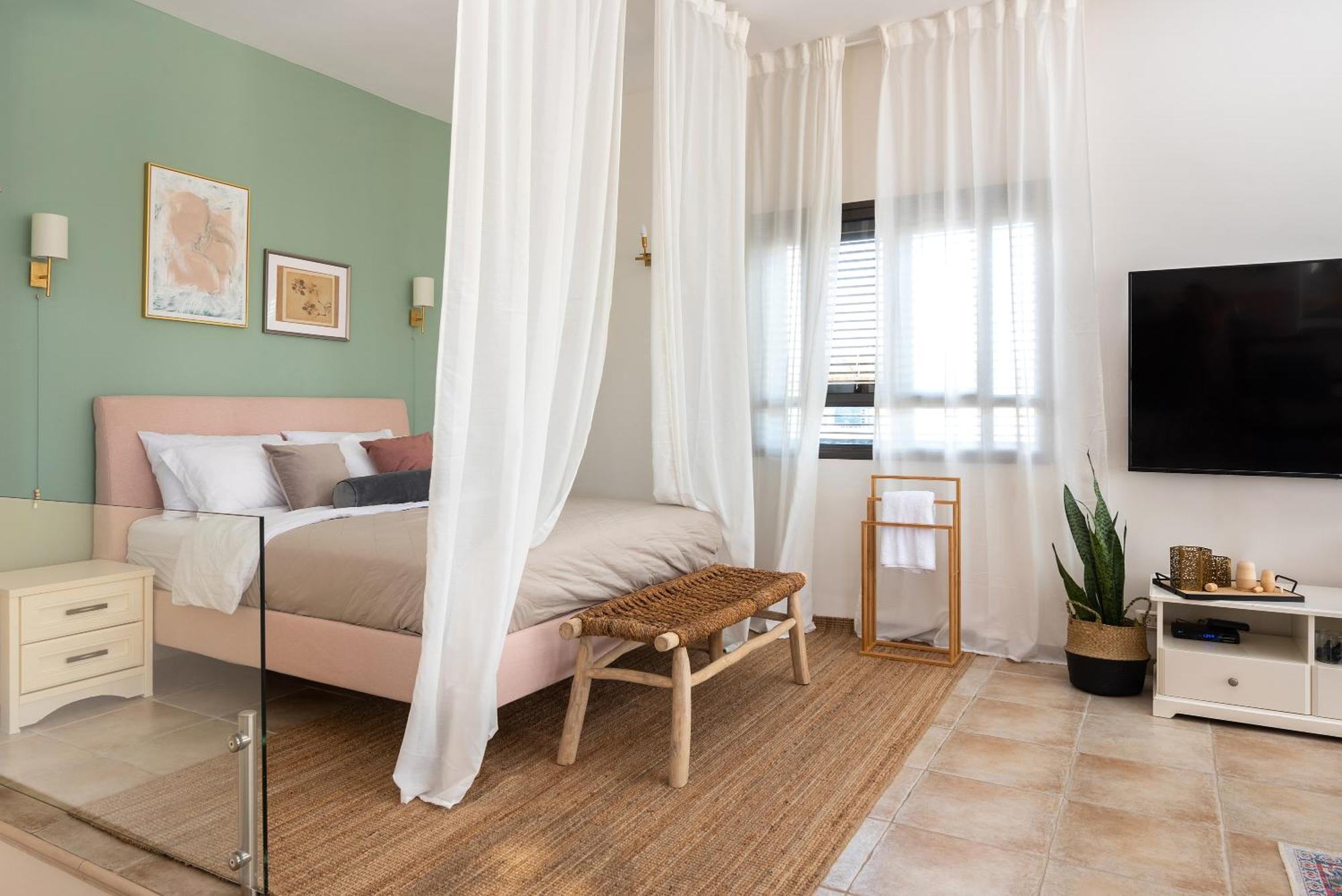Bar-On Vacation Resort - Nature, Culture, Tours & Tastes Near Nahariyya - בר-און ריזורט, בתי מפונים , טבע, תרבות, סיורים וקולינריה Ben 'Ammi 部屋 写真