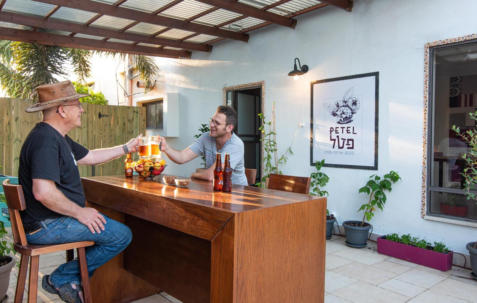 Bar-On Vacation Resort - Nature, Culture, Tours & Tastes Near Nahariyya - בר-און ריזורט, בתי מפונים , טבע, תרבות, סיורים וקולינריה Ben 'Ammi 部屋 写真